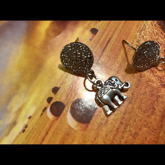 Elephant silver earrings stainless steel boho new - Picture 5 of 7